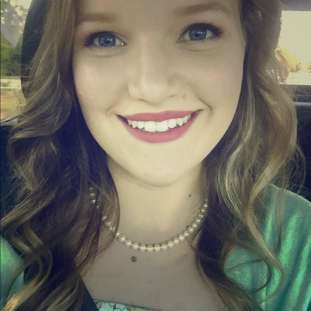 Meet your Posher, Alexis